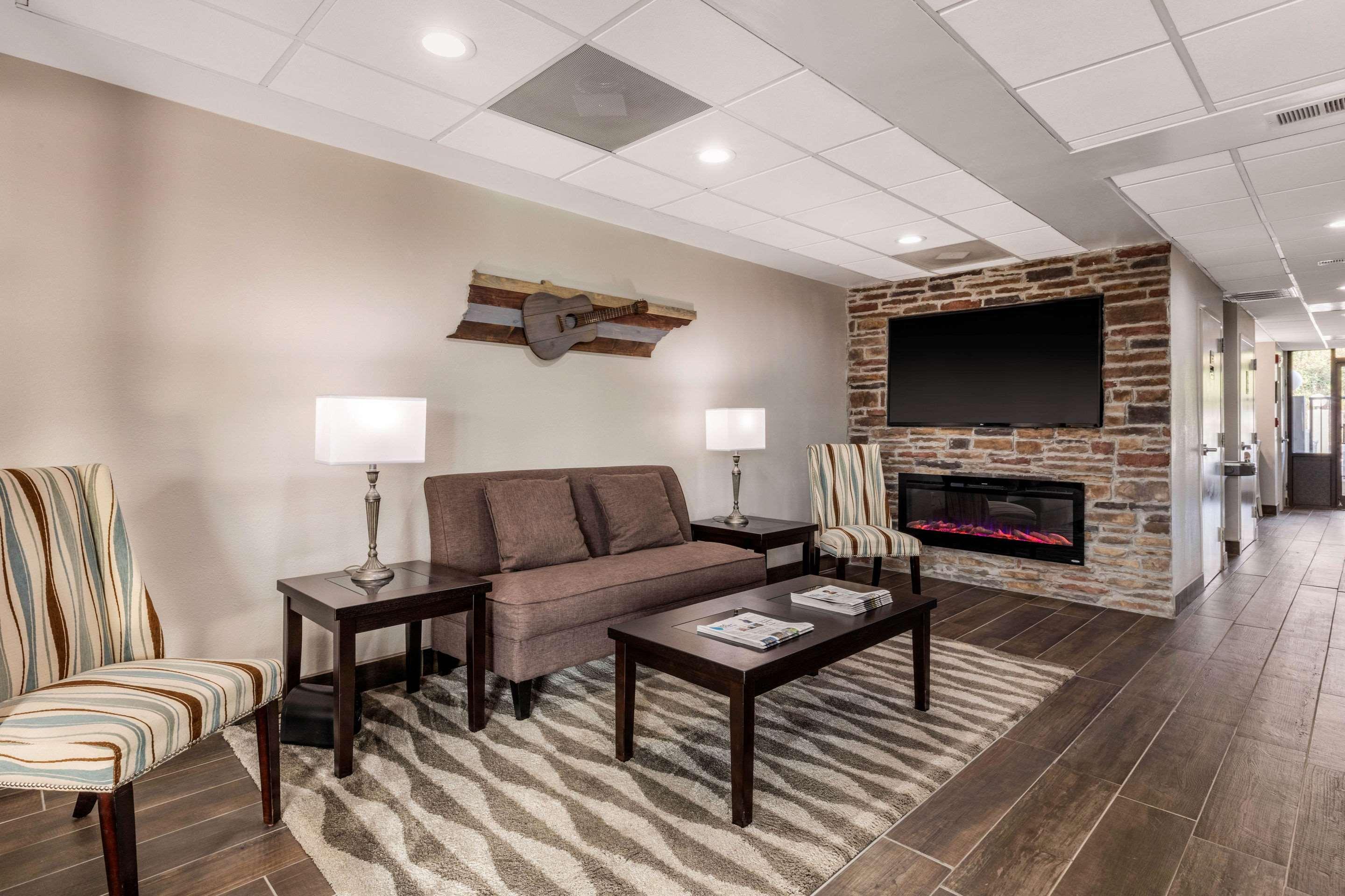 Quality Inn Gordonsville Exteriör bild
